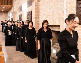 사순 묵상 음악회 사진 올립니다.

추가 사진은 네이버카페 빛사모 목동성당 사진첩에서 감상하실 수 있습니다. 카페주소 https://cafe.naver.com/mtcpic